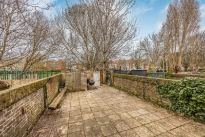 house - terraced for rent waverley road