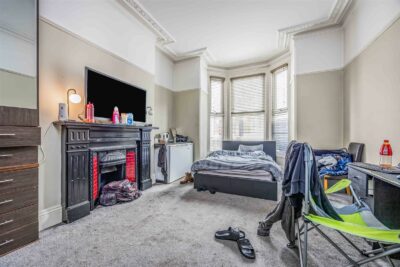 house - terraced for rent waverley road