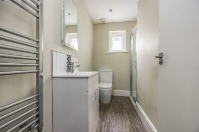 house - terraced for rent waverley road