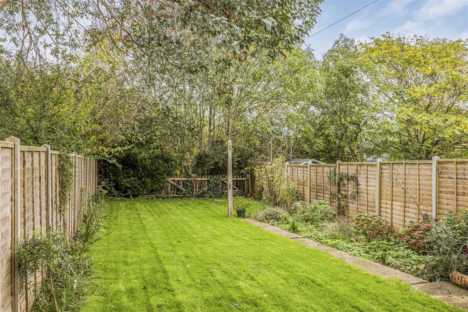 house - end terrace for sale james road