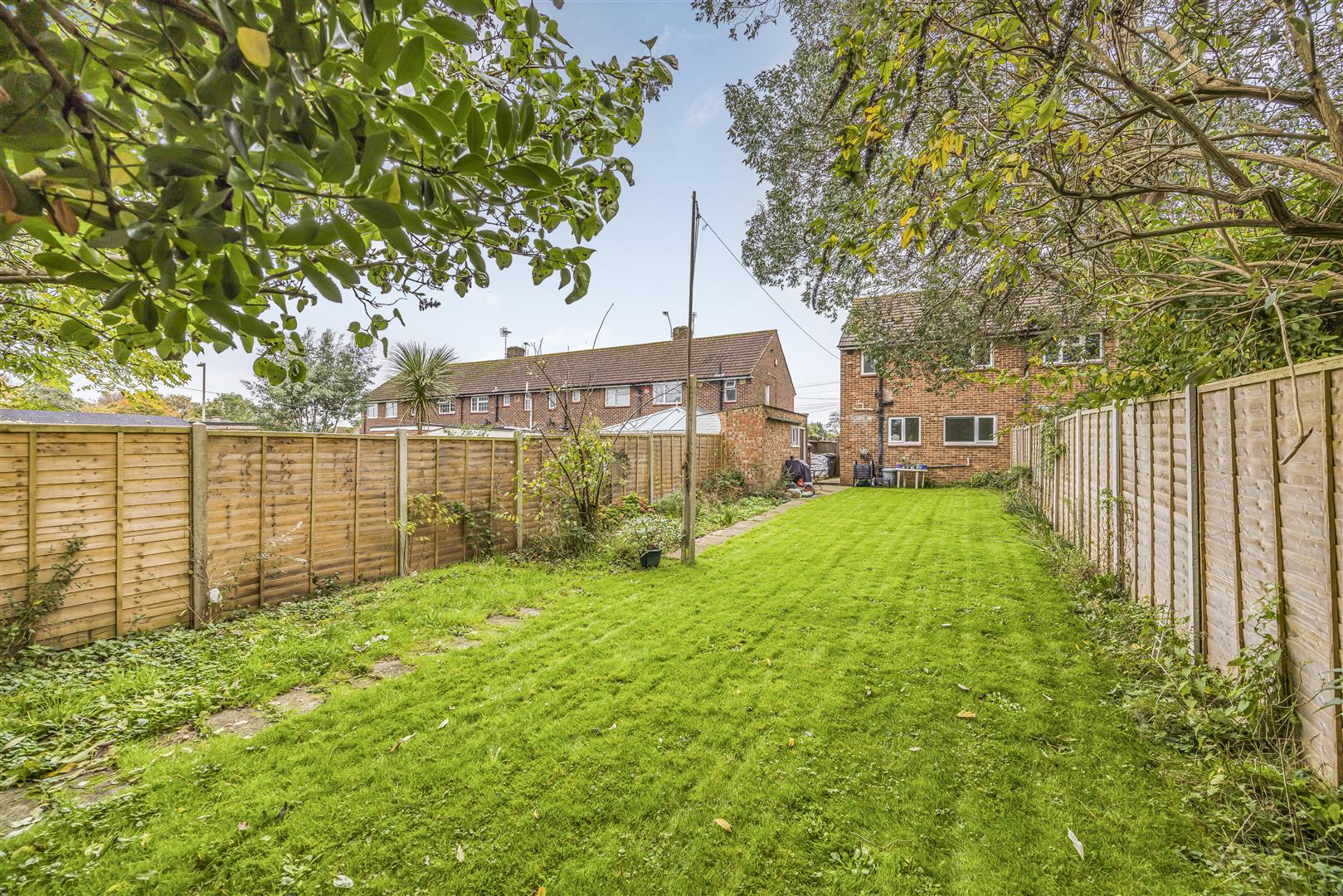 house - end terrace for sale james road