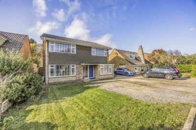 house - detached for sale brookmead way