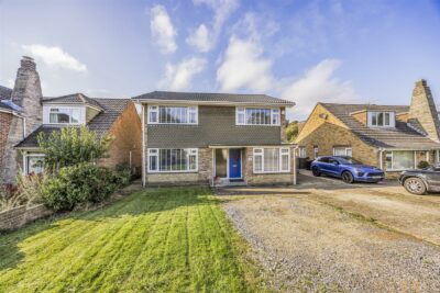 house - detached for sale brookmead way