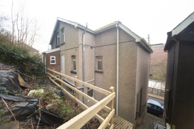 house - semi-detached for rent commercial road