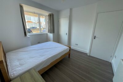 room for rent coaley road