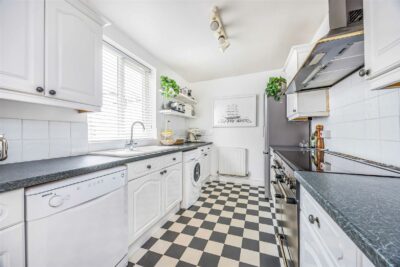 house for sale netley road