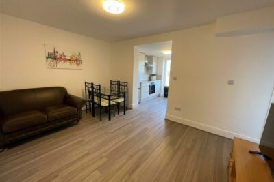 room for rent coaley road