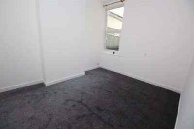 flat for rent eastney road