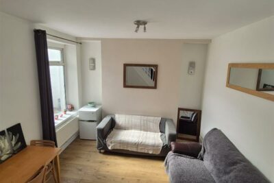 room for rent queen street