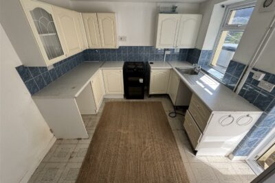house - terraced for rent montague street