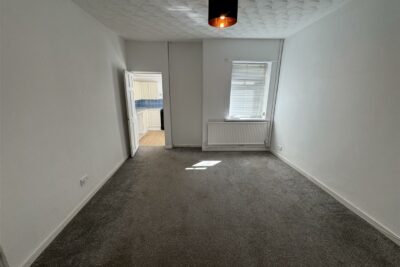 house - terraced for rent montague street