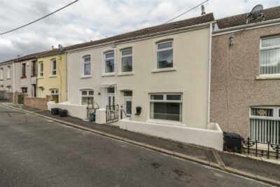 house - terraced for rent montague street