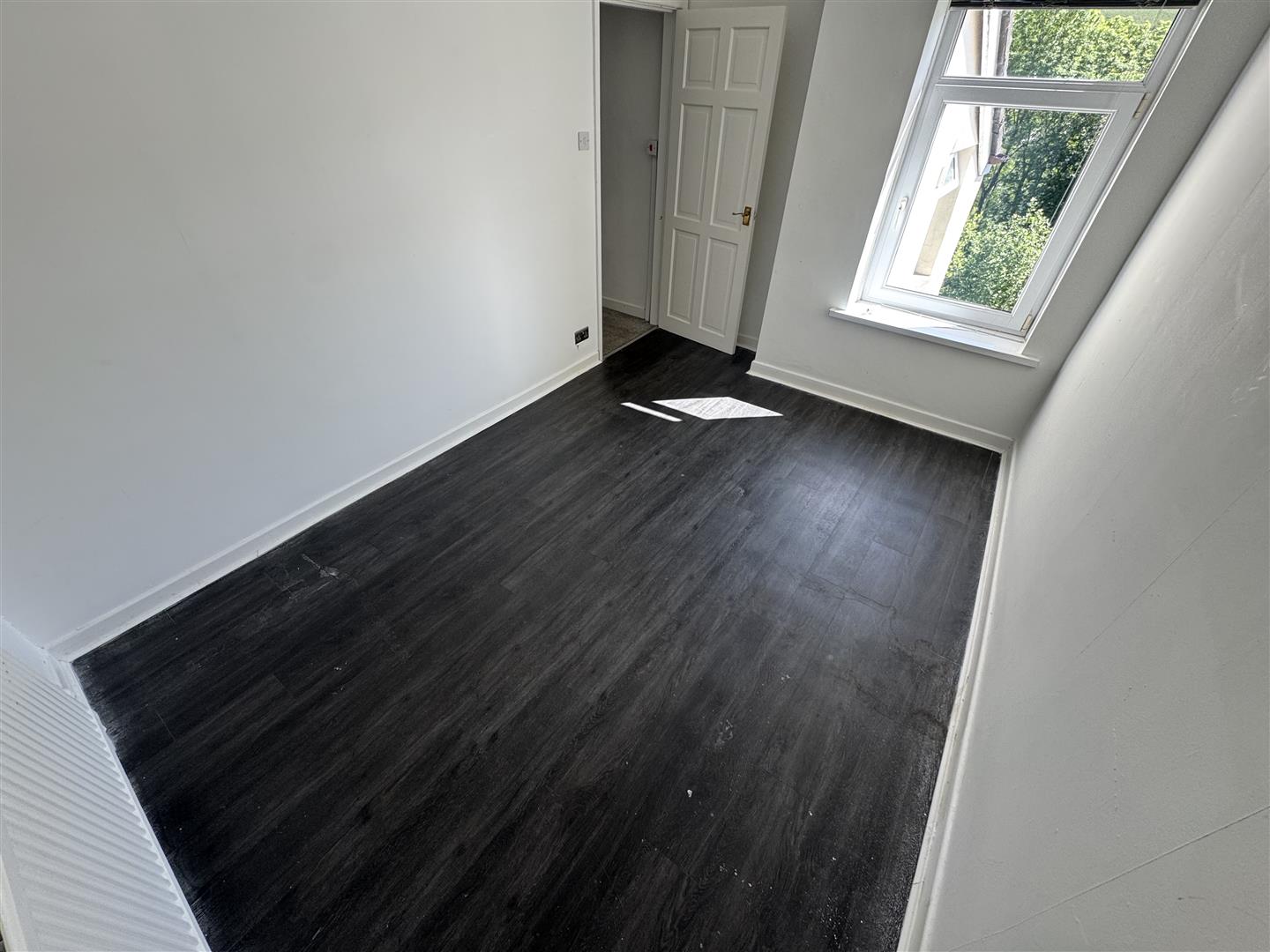 house - terraced for rent montague street