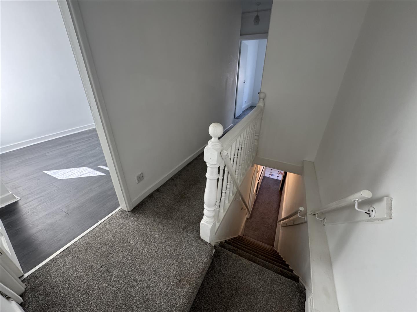 house - terraced for rent montague street