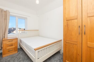 room for rent coaley road