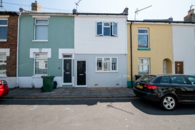 house - terraced for rent wainscott road