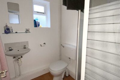 room for rent gwyn street