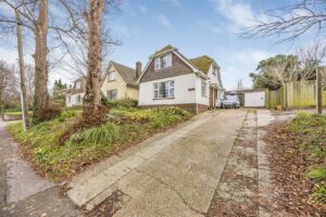 chalet - detached for sale stockheath lane