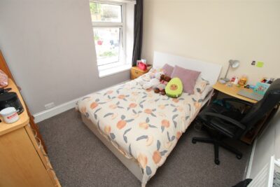 room for rent queen street