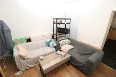 room for rent llantwit road