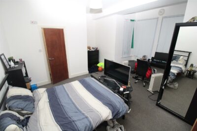 room for rent llantwit road