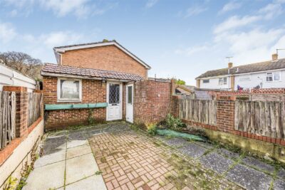 house - terraced for sale hemlock road