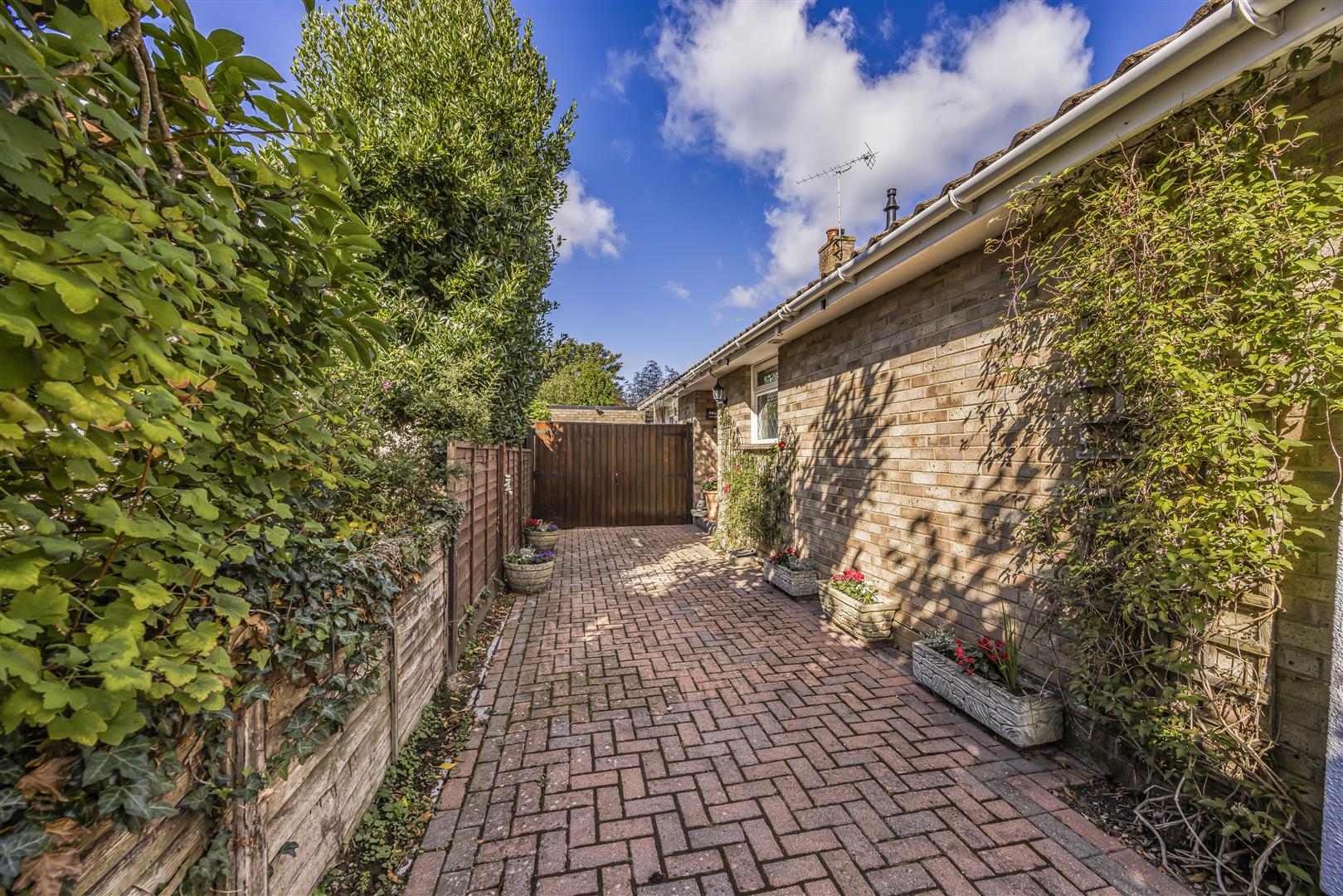 bungalow - detached for sale wickor close