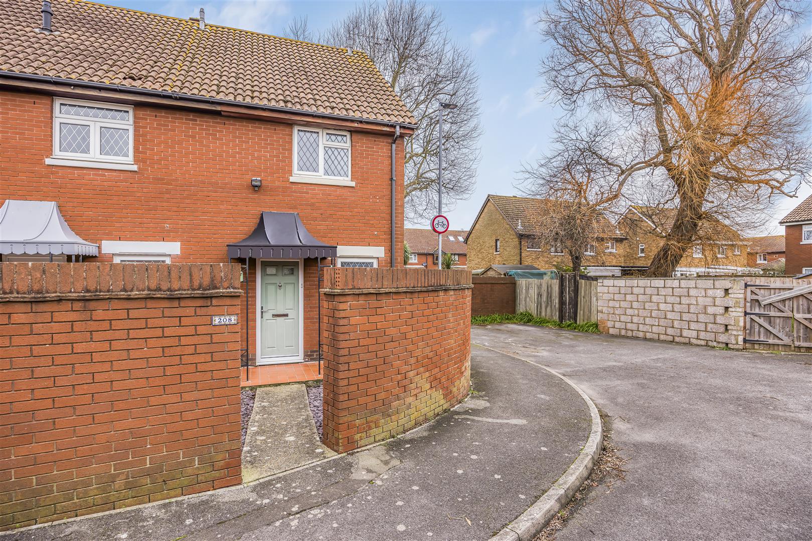 house - end terrace for sale station road