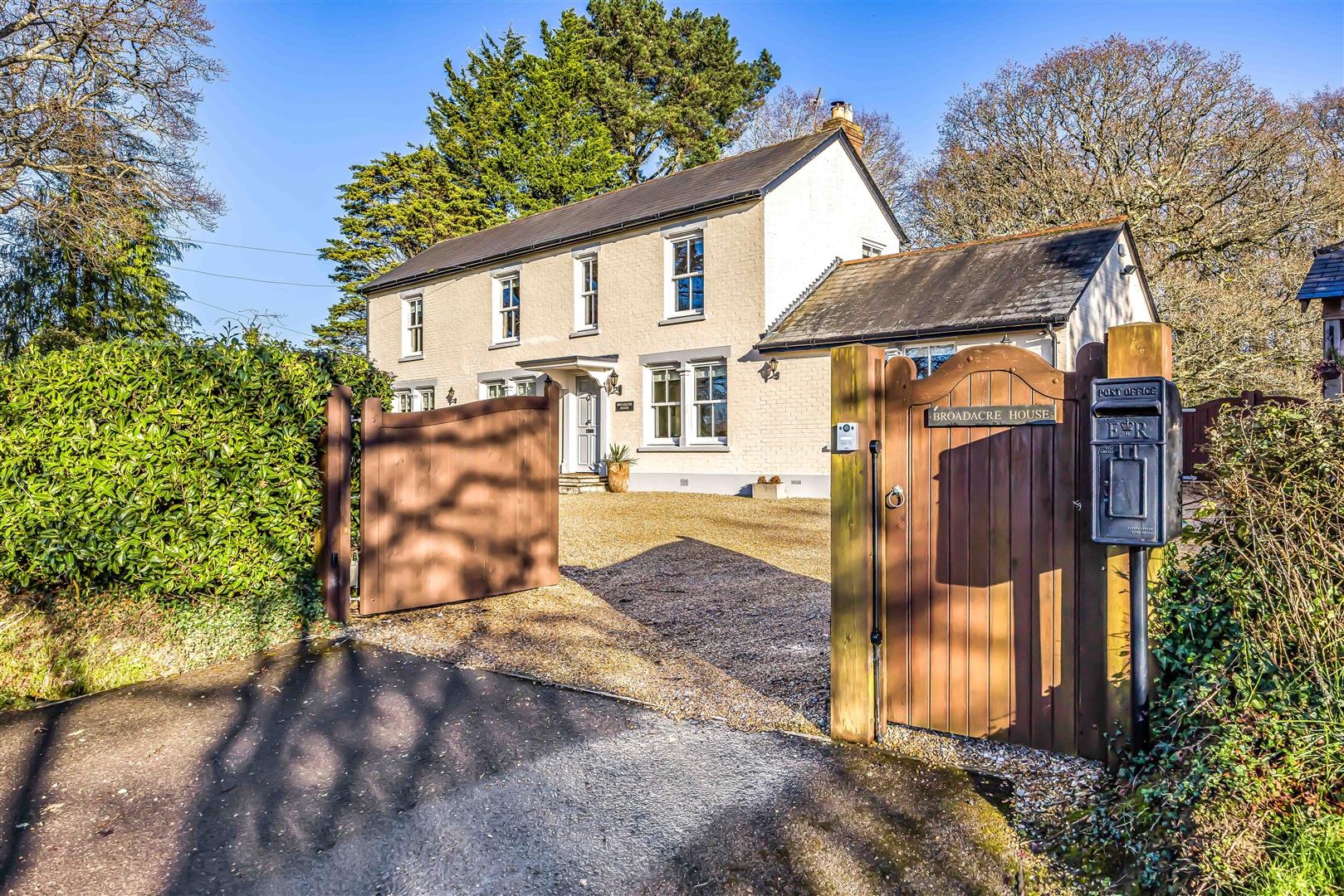 house - detached for sale broad lane