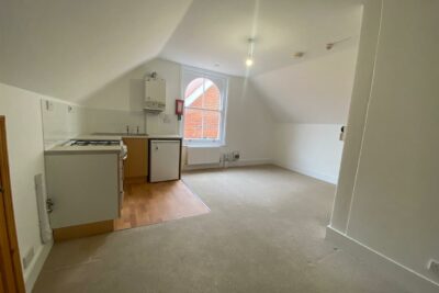 studio for rent clarendon road