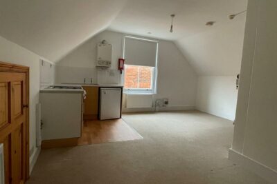 studio for rent clarendon road