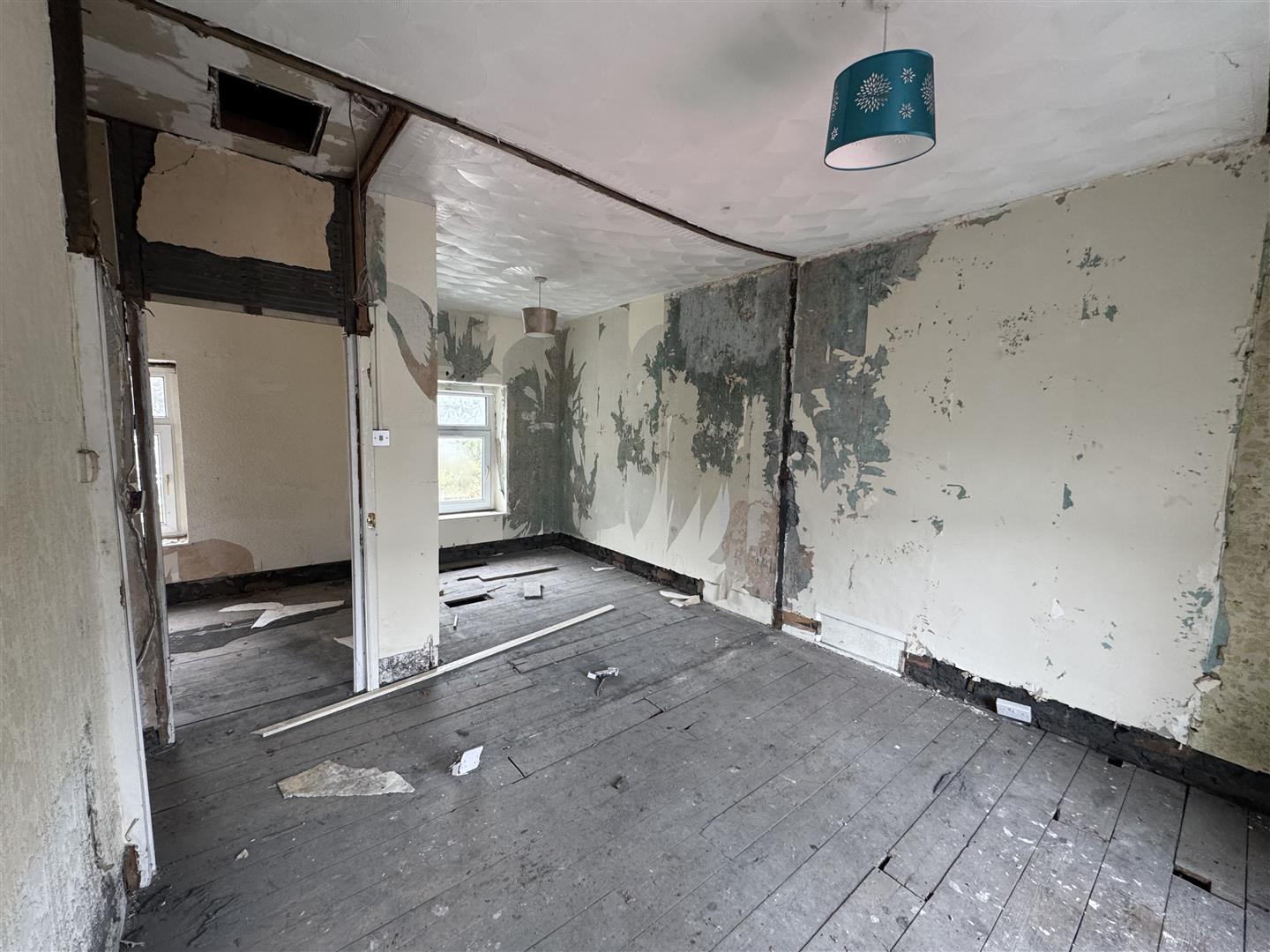 house - end terrace for sale sunny bank