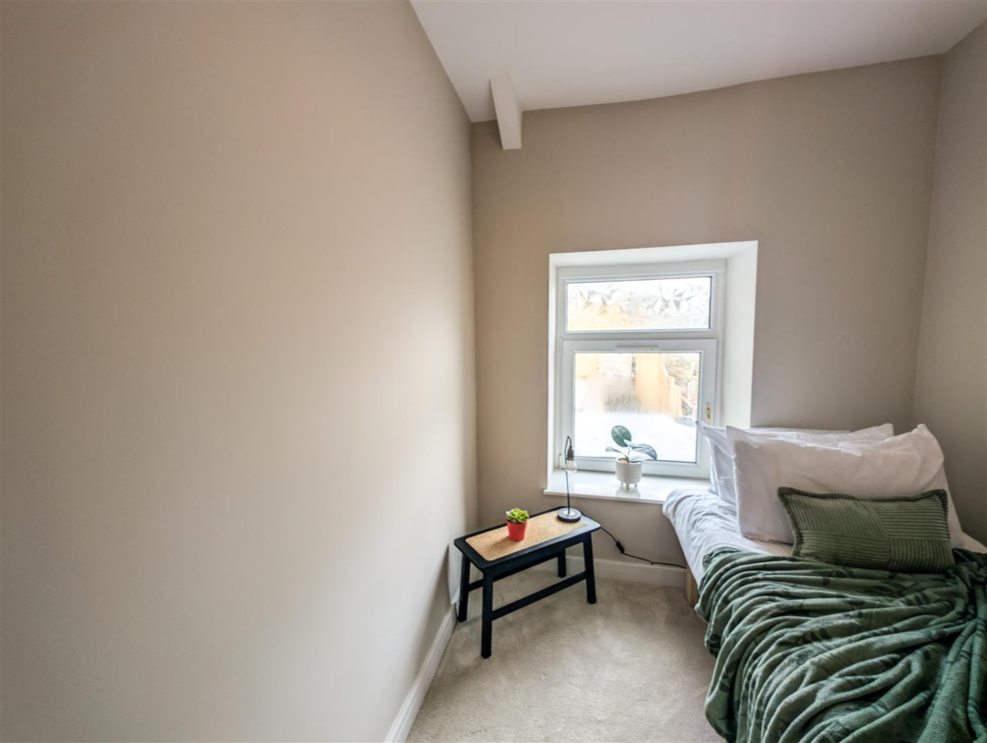 house - end terrace for sale sunny bank