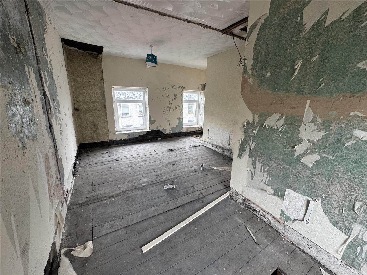 house - end terrace for sale sunny bank