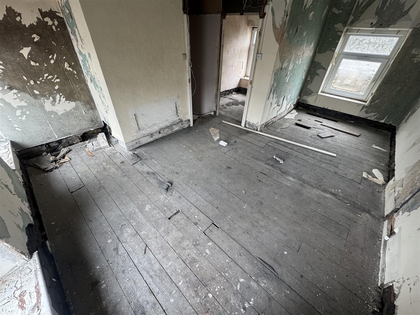 house - end terrace for sale sunny bank
