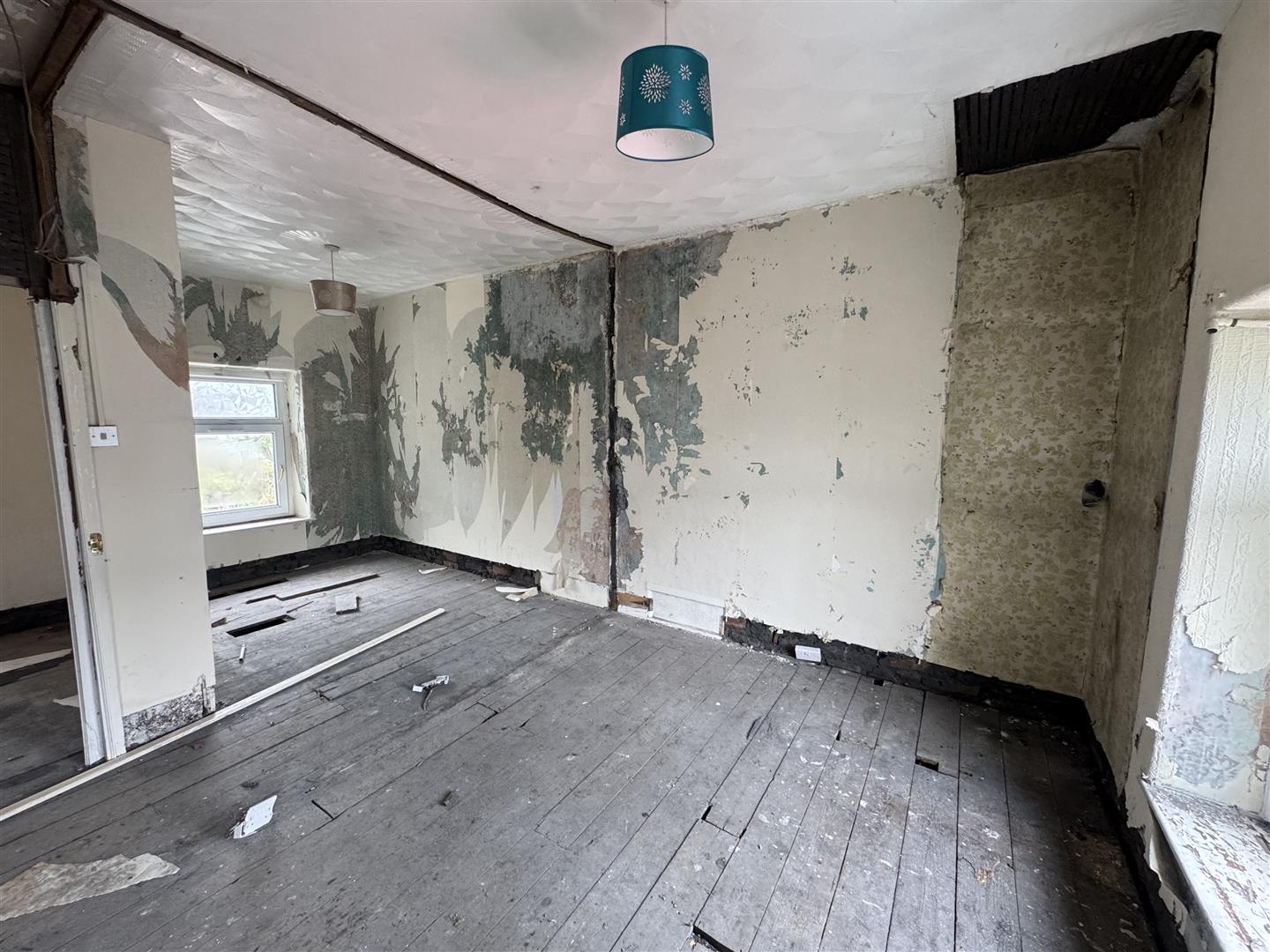 house - end terrace for sale sunny bank
