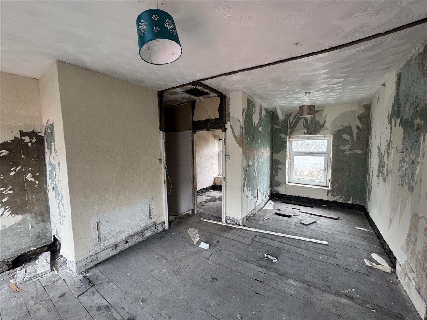 house - end terrace for sale sunny bank