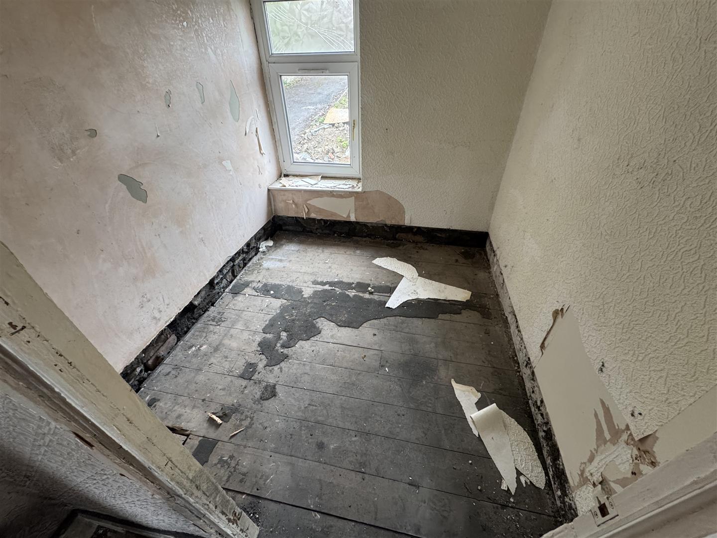 house - end terrace for sale sunny bank