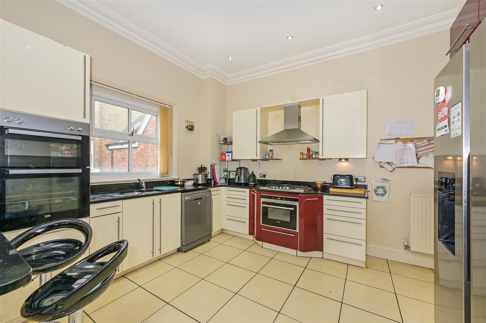 house - detached for rent shaftesbury road