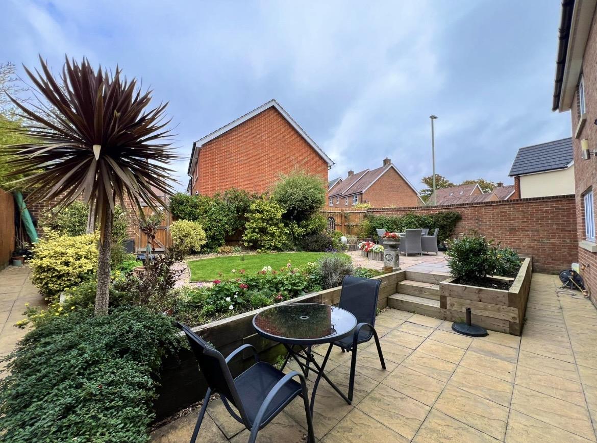 house - detached for sale skylark avenue