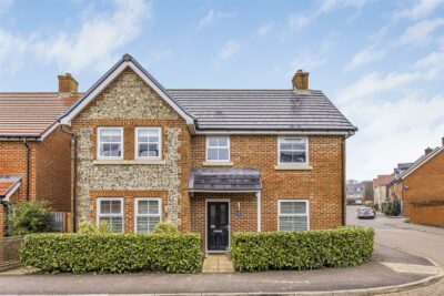 house - detached for sale skylark avenue