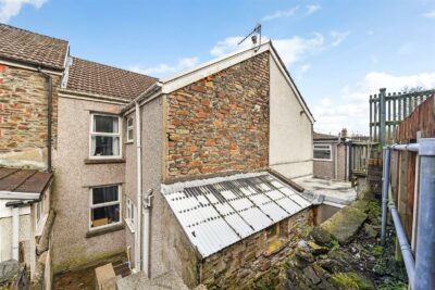 house - terraced for sale laura street