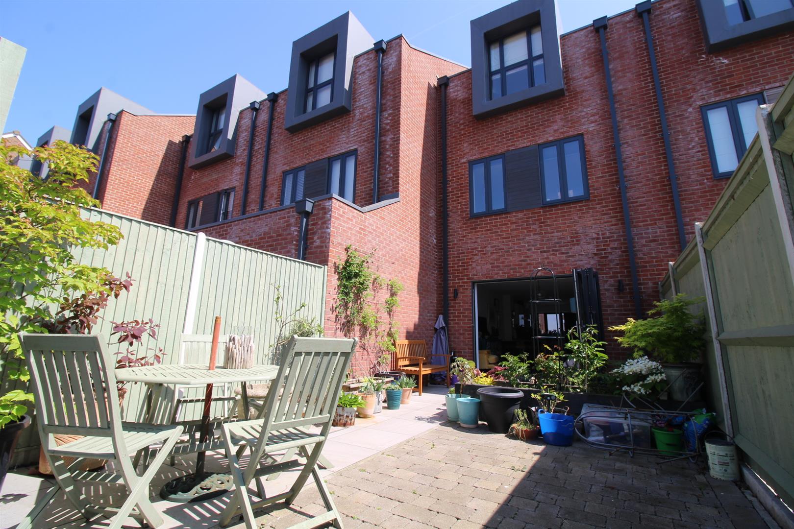 house for sale exmouth road