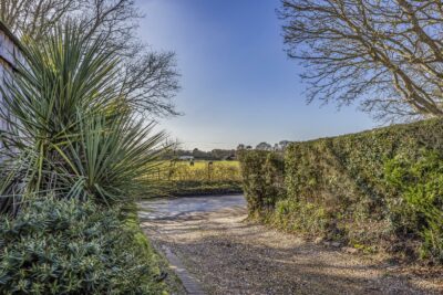 house for sale woodmancote lane