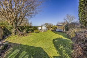 house for sale woodmancote lane