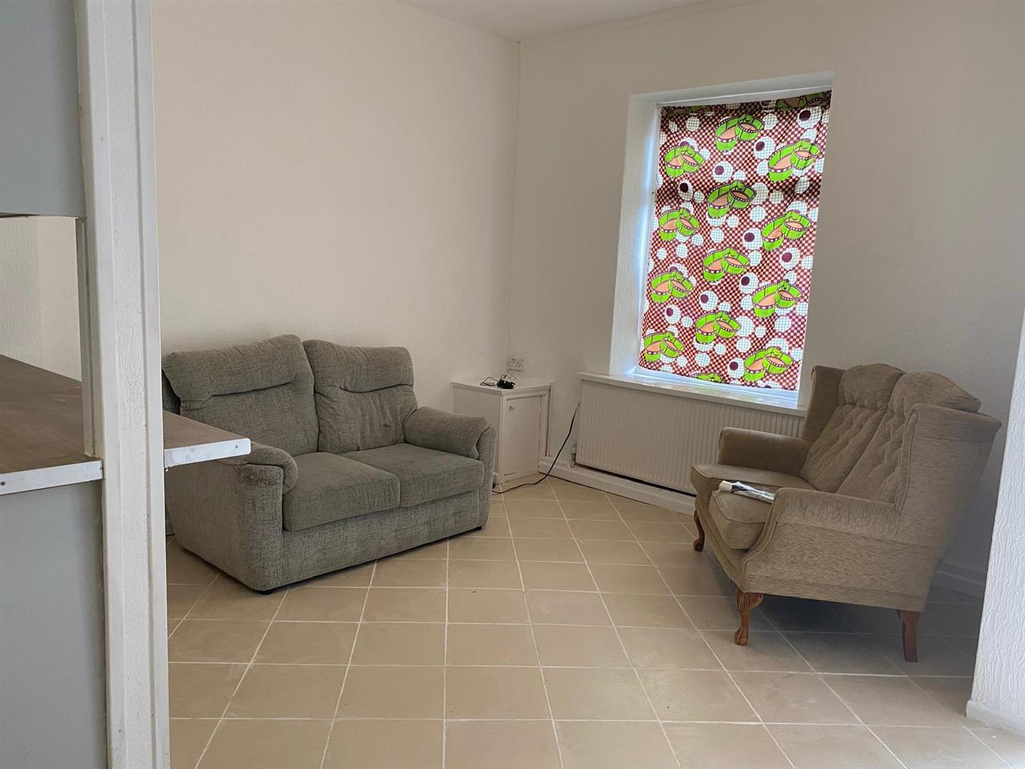 house - terraced for rent llewellyn street