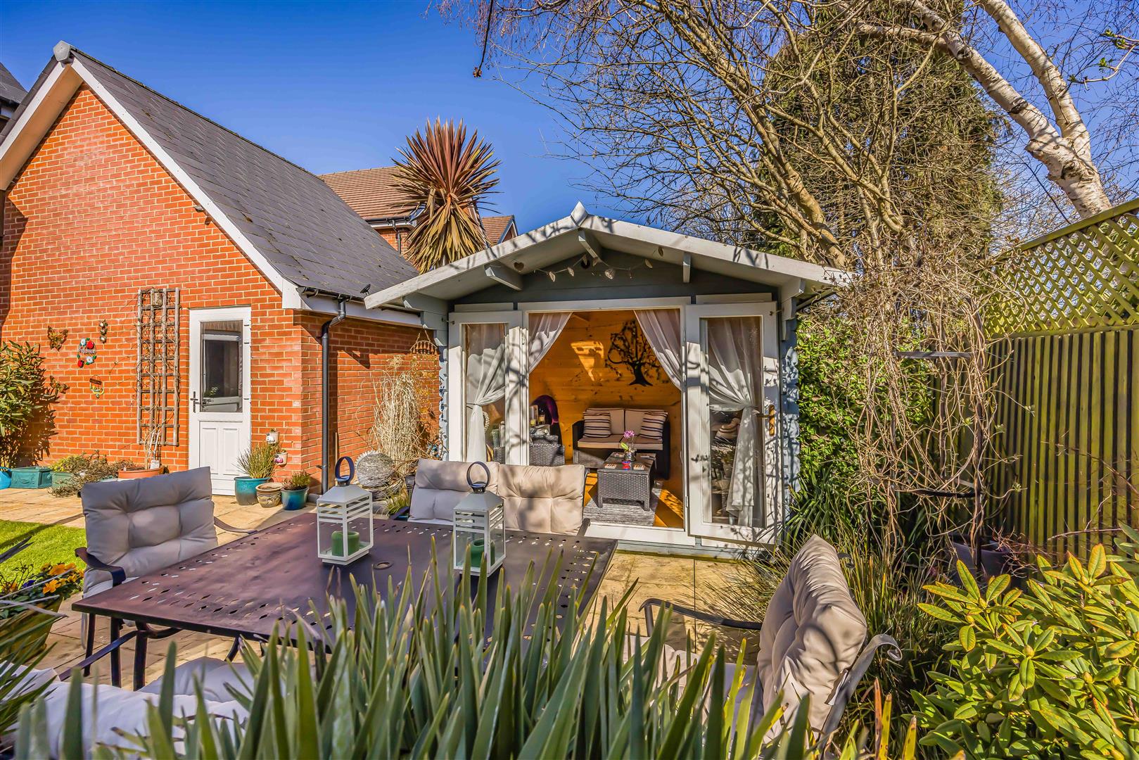 house for sale longcroft way