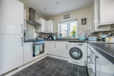 house for sale longcroft way