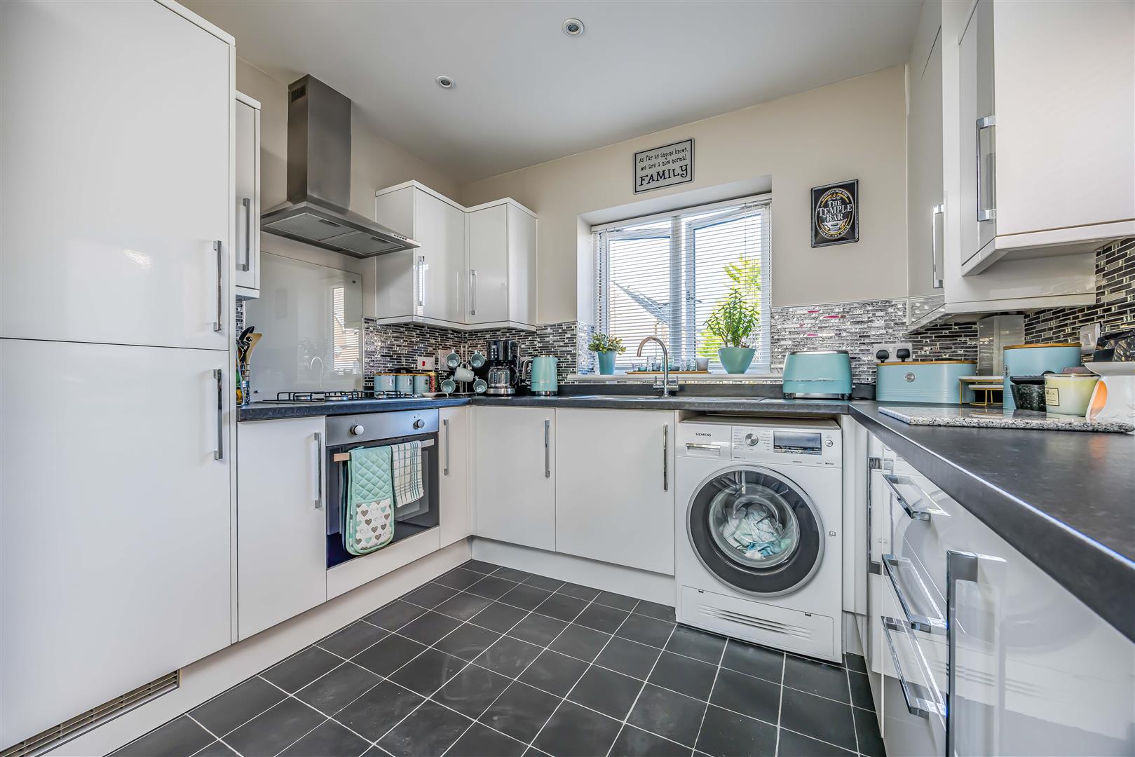 house for sale longcroft way