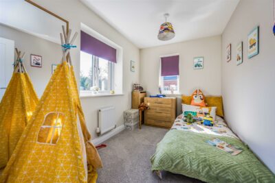 house for sale longcroft way